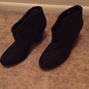NWOT Express ankle boot